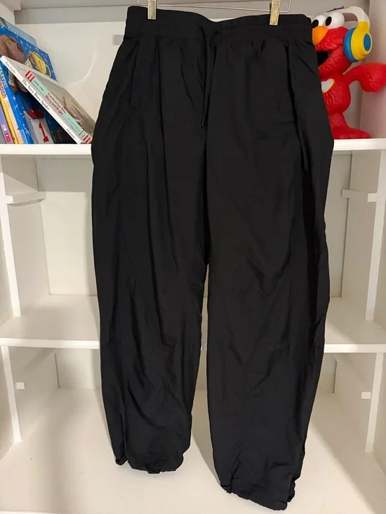 Lululemon LICENSE TO TRAIN Light Weight Jogger - Picture 6 of 9